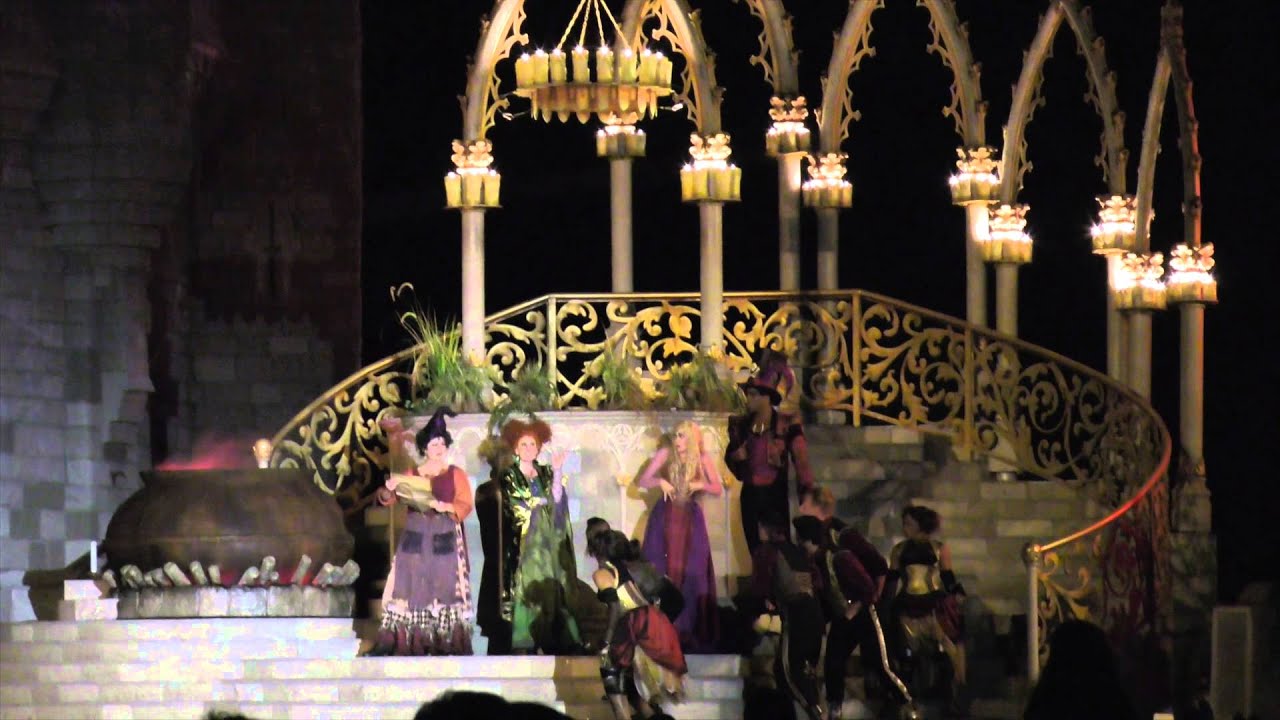 [HD]WDW MK Hocus Pocus Villain Spelltacular 2015