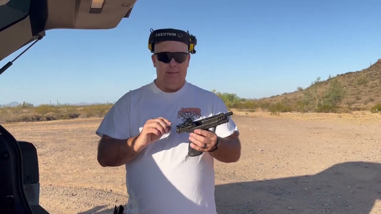 Конкурент S&W M&P с Holosun SCS RDS