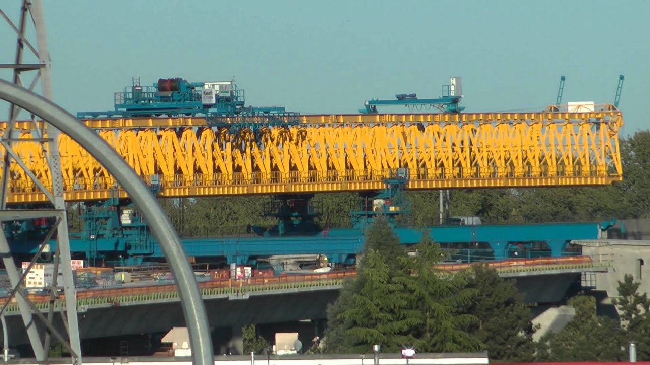GANTRY CRANE PORT MANN BRIDGE CONSTRUCTION BY BCNEWSVIDEO BRITISH COLUMBIA CANADA