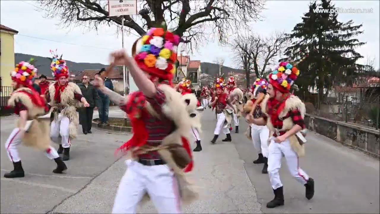 Brgujski zvončari i mačkare u tradicionalnom pohodu