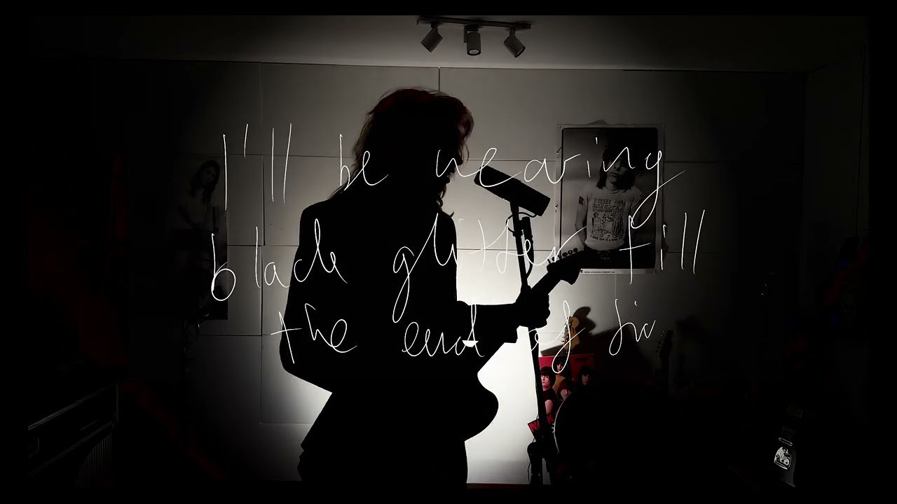 ☆ wavvyboi - black glitter (lyric video / music video soon btw)