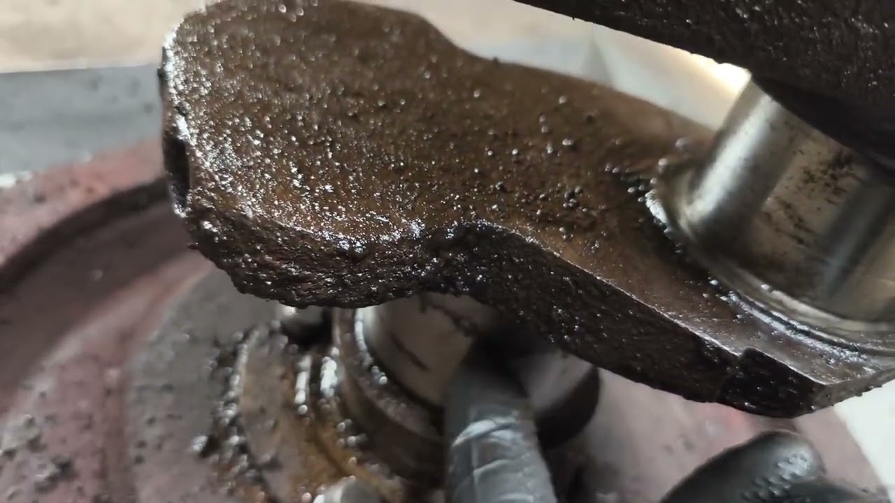 SEKCJA ROZEBRANY DO OSTATNIEJ SRUBKI SILNIK Z BRDM 