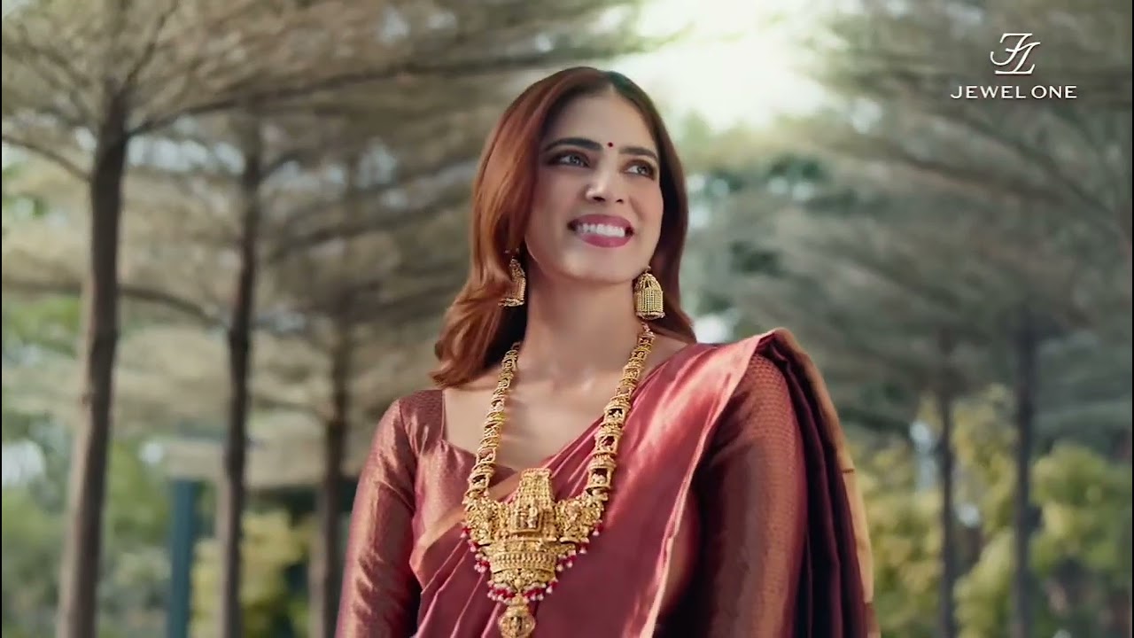 Malvika Mohanan New Ad For Jewel One