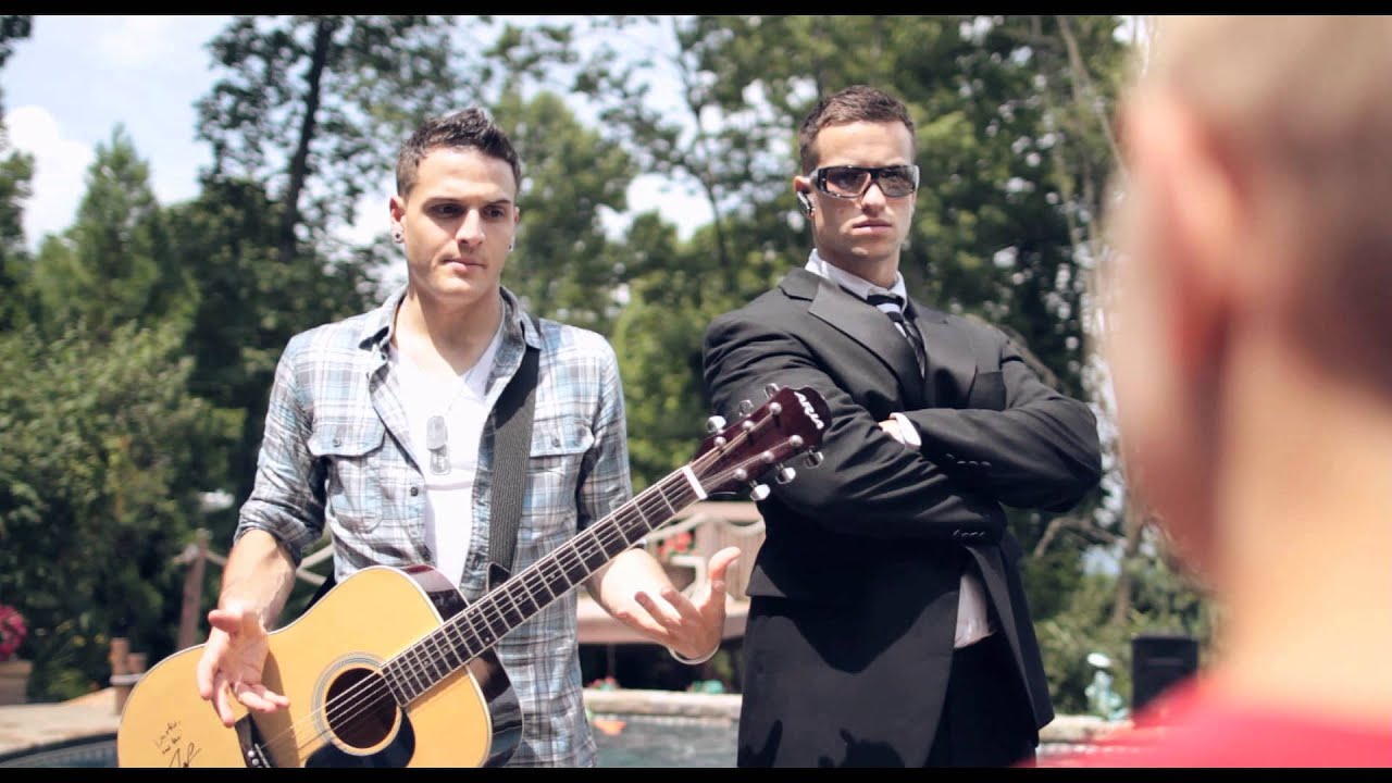dUSTIN tAVELLA - We Got The Summer (Official Video)