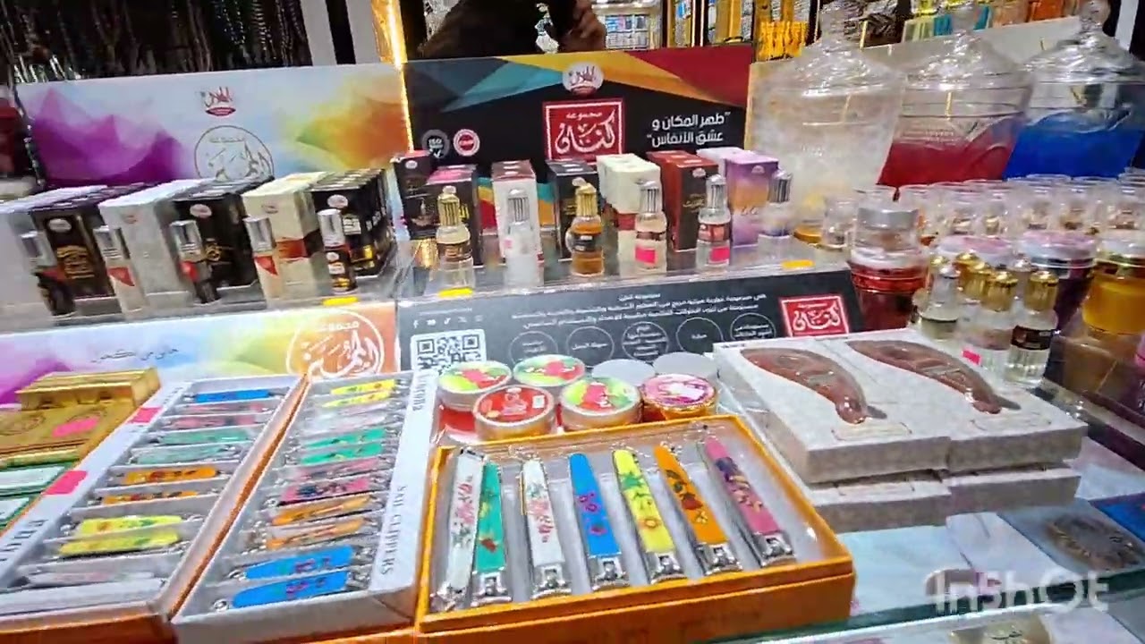 مع متبعتي في سوق الواحة جولة لشراء الهدايا الأحباب والأصدقاء عبايات رائعة بثمن مميز في مكة المكرمة 😍