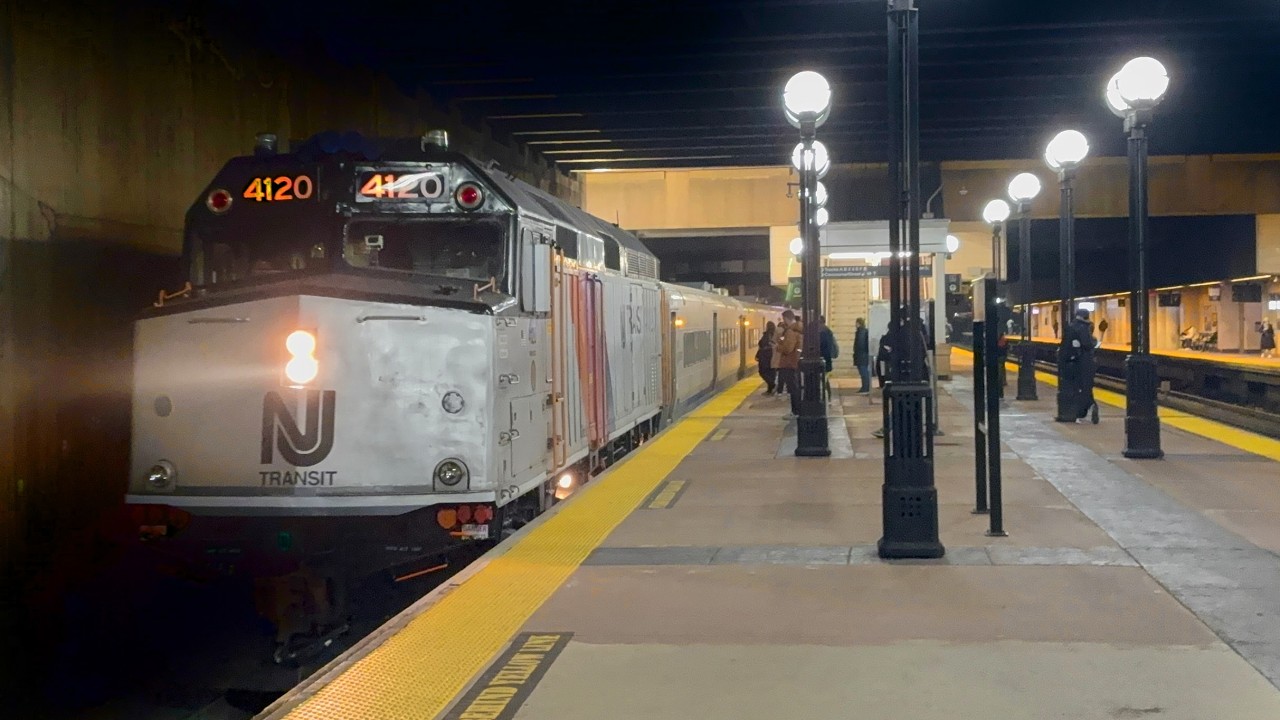 New Jersey NJT: Evening F40PH/GP40 Rush Hour Service at Secaucus (ft. Heritage Units)