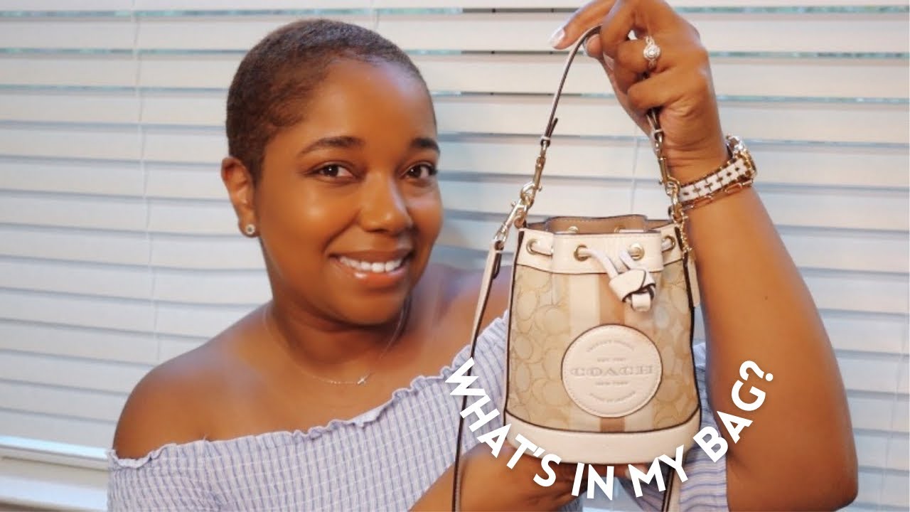What’s In My Tiny Bag?| Coach Mini Bucket Bag