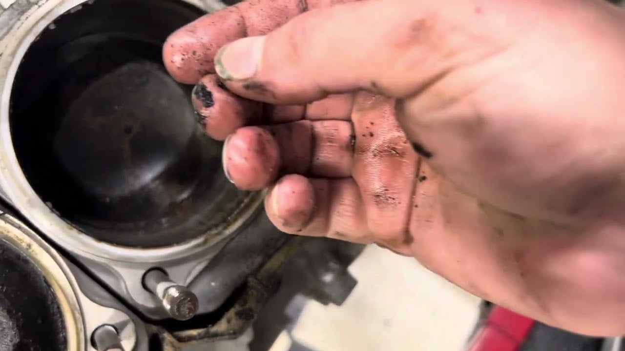 Porsche 964 Top End Disassembly