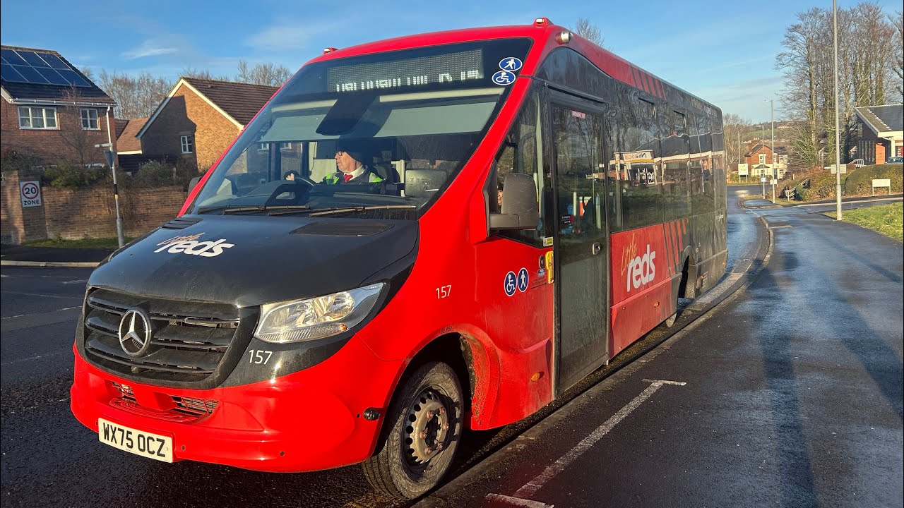 Salisbury Reds 157 WX75 OCZ on the R14 to Harnham Hill