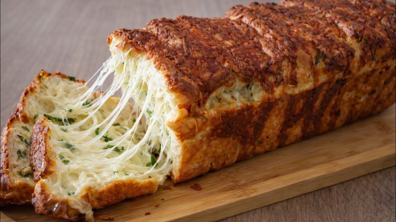 Bu Sarımsaklı Çörek Olay Olur! 🧄🧀 Yumuşacık, Kolay & Lezzetli Tarif