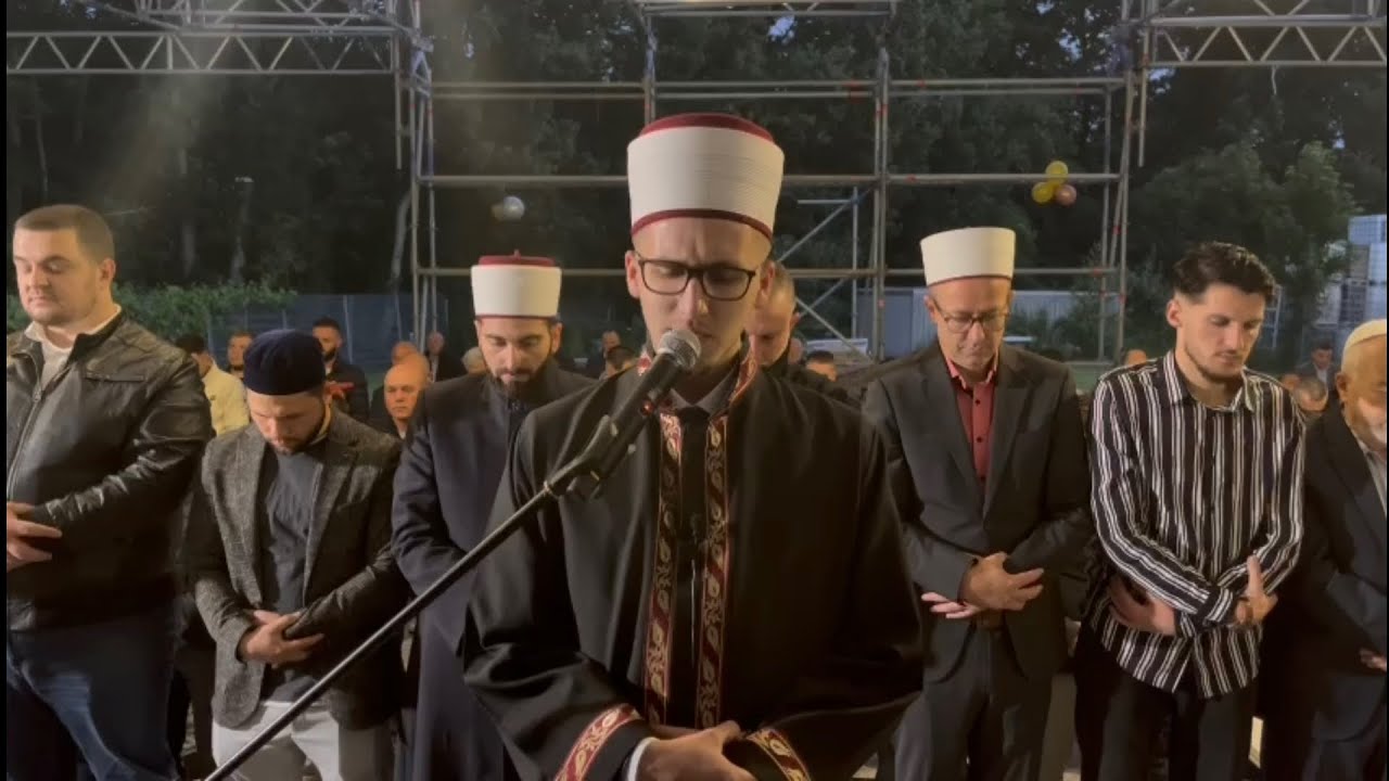 Hfz.Bekim Havziu - Sureja El-Fatiha dhe Er-Rahman [1:34] Namazi i Sabahut në ditën e Kurban Bajramit