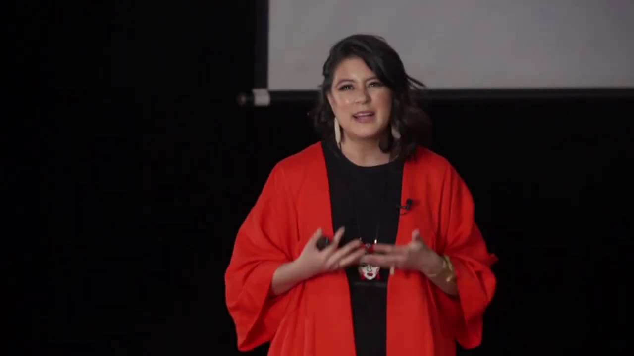A resposta para os desafios do século XXI | Rafize Santos | TEDxUFPR