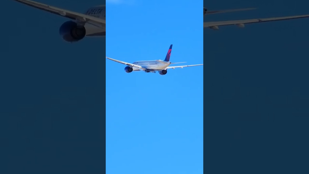 Delta Airbus A350-900 Massive!!#bigplane #plane #airport #shortvideo #subscribe #youtubeshorts