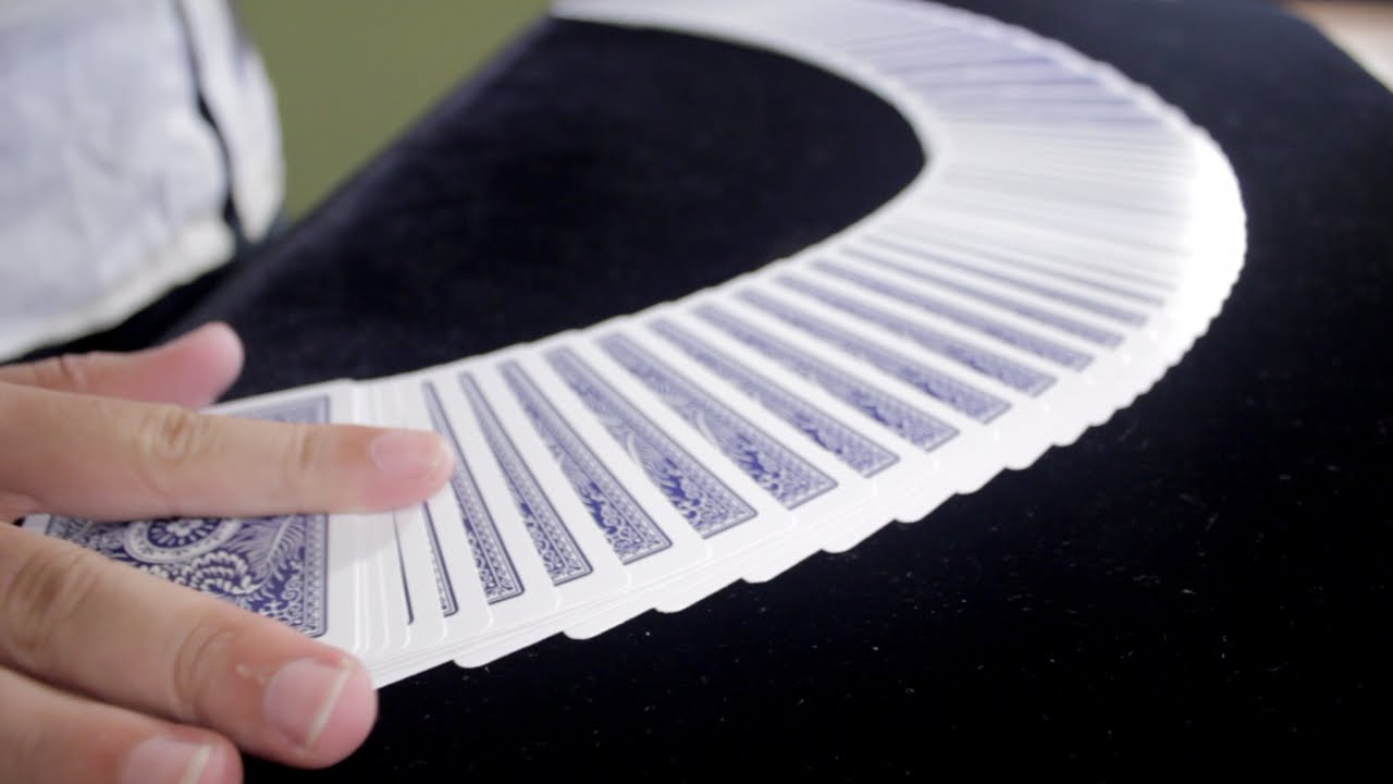 Cómo Extender la Baraja de Cartas en la Mesa - Florituras con Cartas