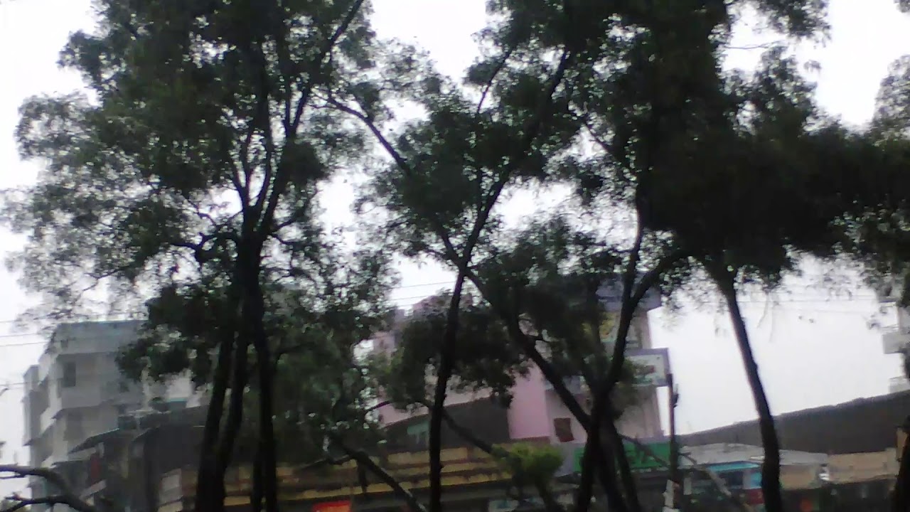 Chhiri me moosladhar barish