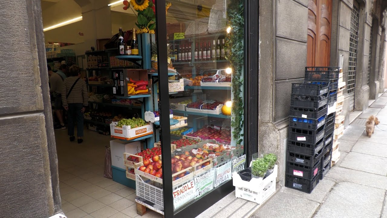 Cremona: negozi di frutta e verdura sempre più in mano a stranieri