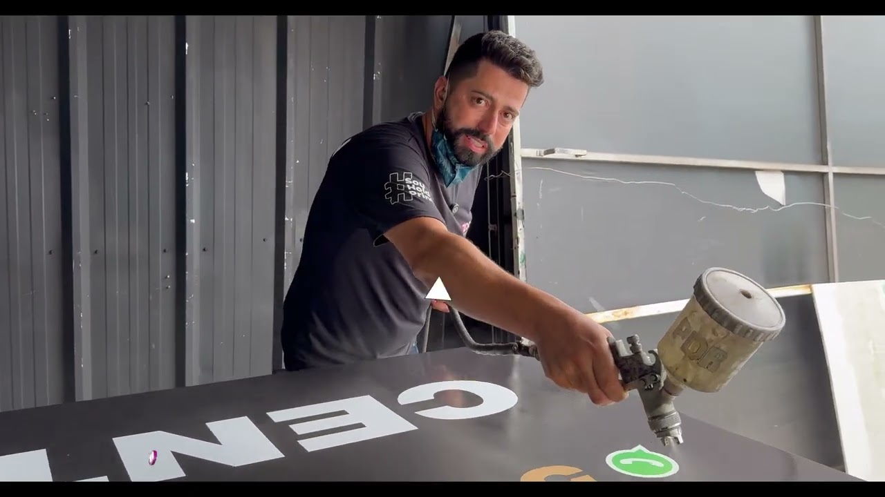 PASSANDO VERNIZ EM LONA PARA FACHADA!