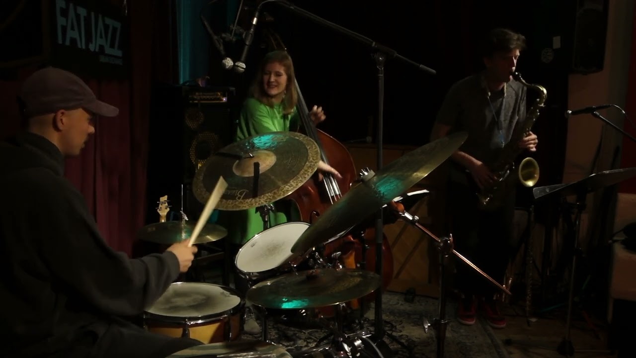 Lisa Wulff Trio - Walking Distance
