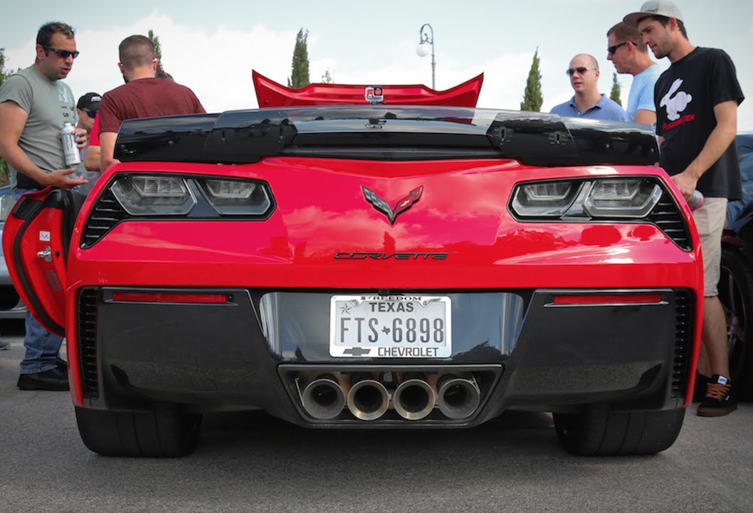 2015 Corvette C7 Z06 Start Up, Loud Revs, & Acceleration - Amazing Exhaust Sound - Z07 Package