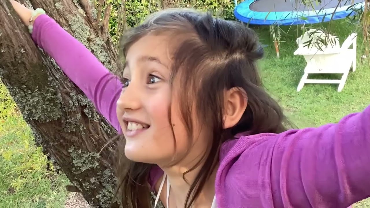 I was spying on my friends/cousins (they are toddlers) plus odd moon moving really bad quality 