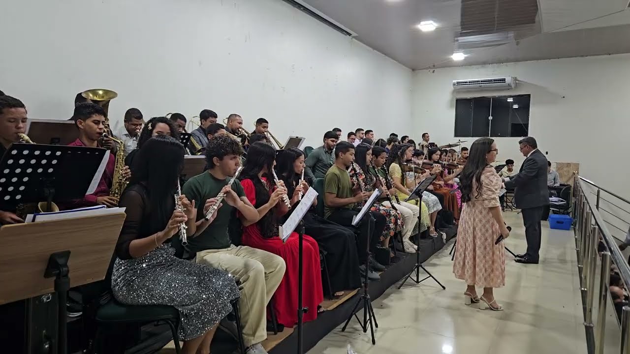Dois Hinos de Victorino Silva pela Orquestra e Irmã Alda