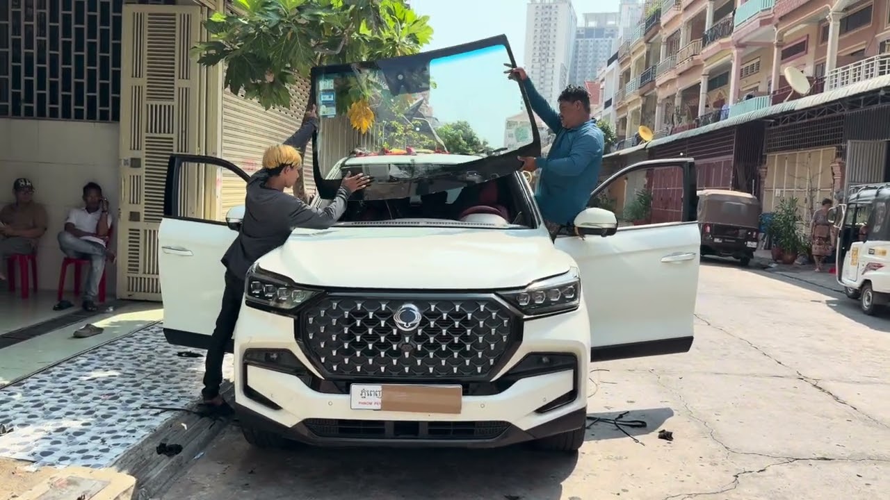 ប្ដូរកញ្ចក់មុខ SSANGYONG REXTON 2021 call 017393678-015322394-077336969-087336969-0978513838-☎️