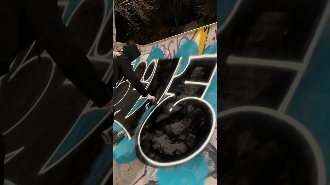 #techno #graffitithrowup #graffiti #graffitiwall #spraypaint #acute #throwups