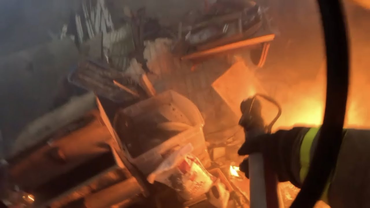Harrisburg Fire | Small Garage Fire in the 1-4 | Squad 8 | 1-7-26