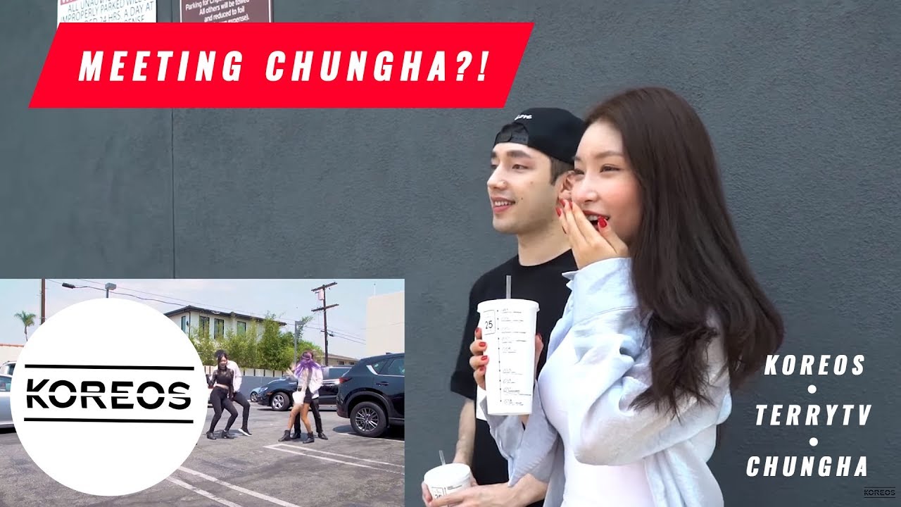 [Koreos] Surprising Chungha with a Flash Mob!
