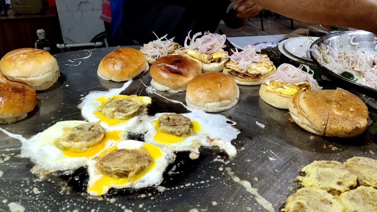 EGG BURGER MAKING | Superb Fast Egg Anda Bun Kabab Cooking Skills | Street Food of Karachi Pakistan