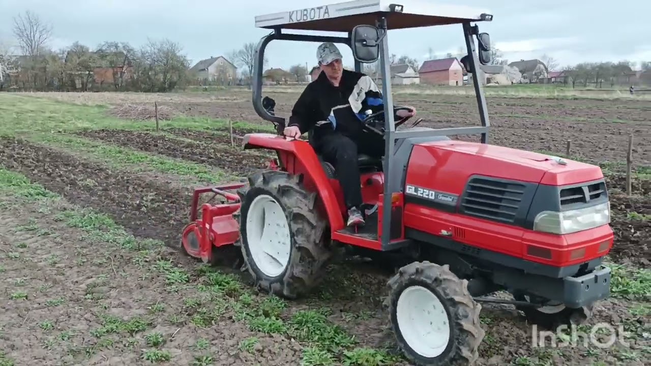 Весняне фрезування Малини Kubota GL220