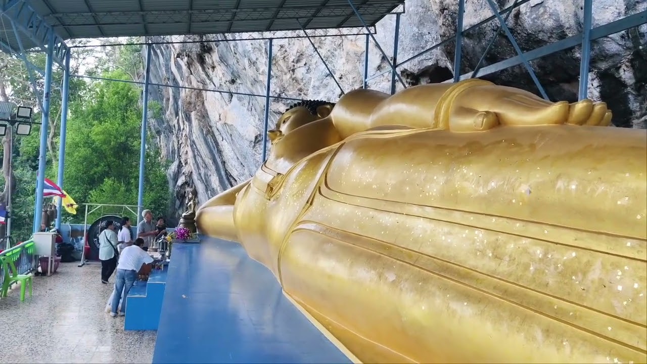 #ท่องเที่ยวไป ไหว้พระ