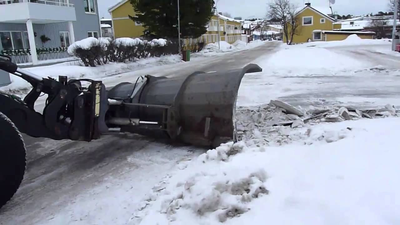 JCB 416S Isriver Ice removal