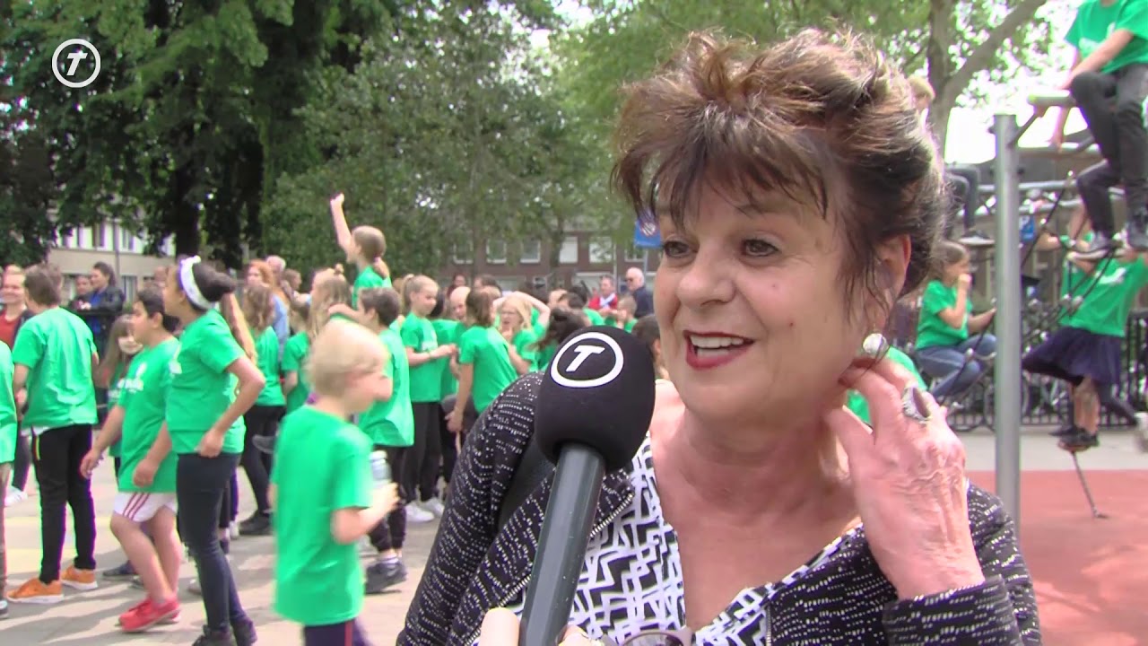 Leerlingen Basisschool Pendula halen geld op voor Stichting Leergeld