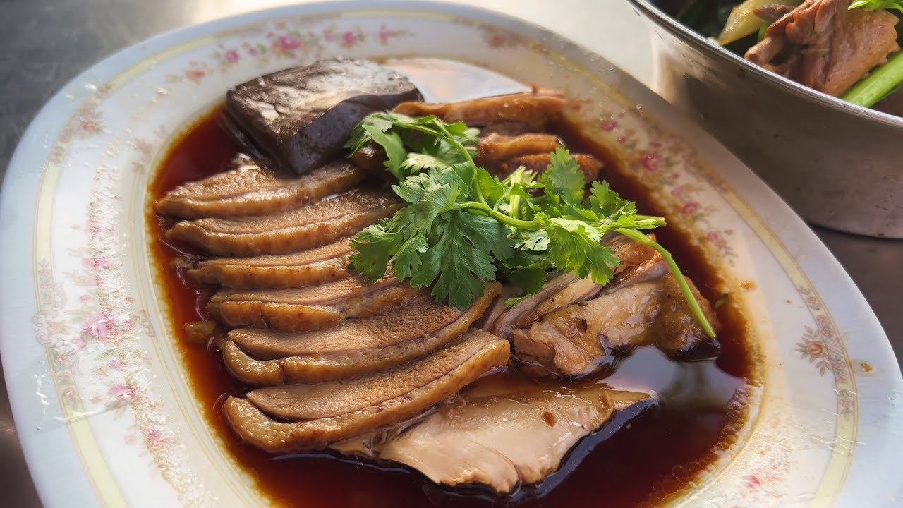 Stewed Duck in Bangkok | Sold For More Than 40 Years!