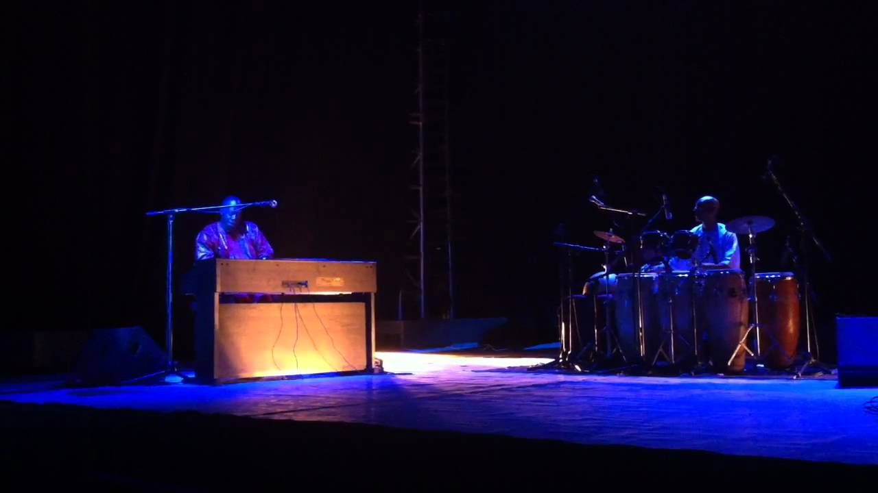 Oye Como Va Improvisation- The Kora Jazz Trio