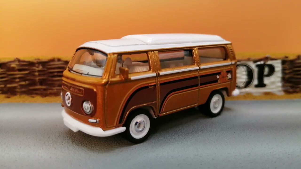 1970 Volkswagen T2 Bus - Matchbox Collectors release 2023