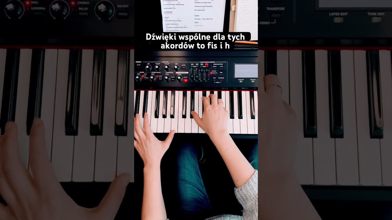 Dźwięki wsp&oacute;lne to lepsze brzmienie w progresji akord&oacute;w #naukagrynapianinie #pianino #harmonia