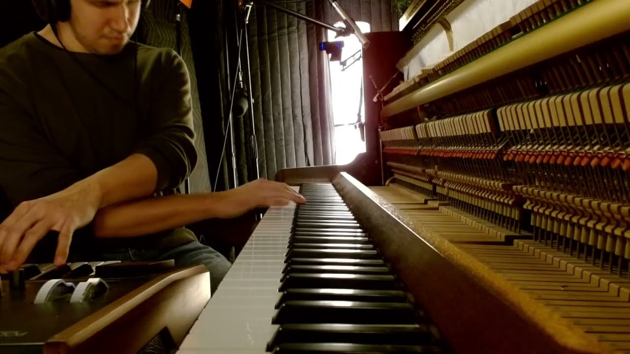 Sunday stream using Arturia Polybrute, Hologram Microcosm and Chroma Console