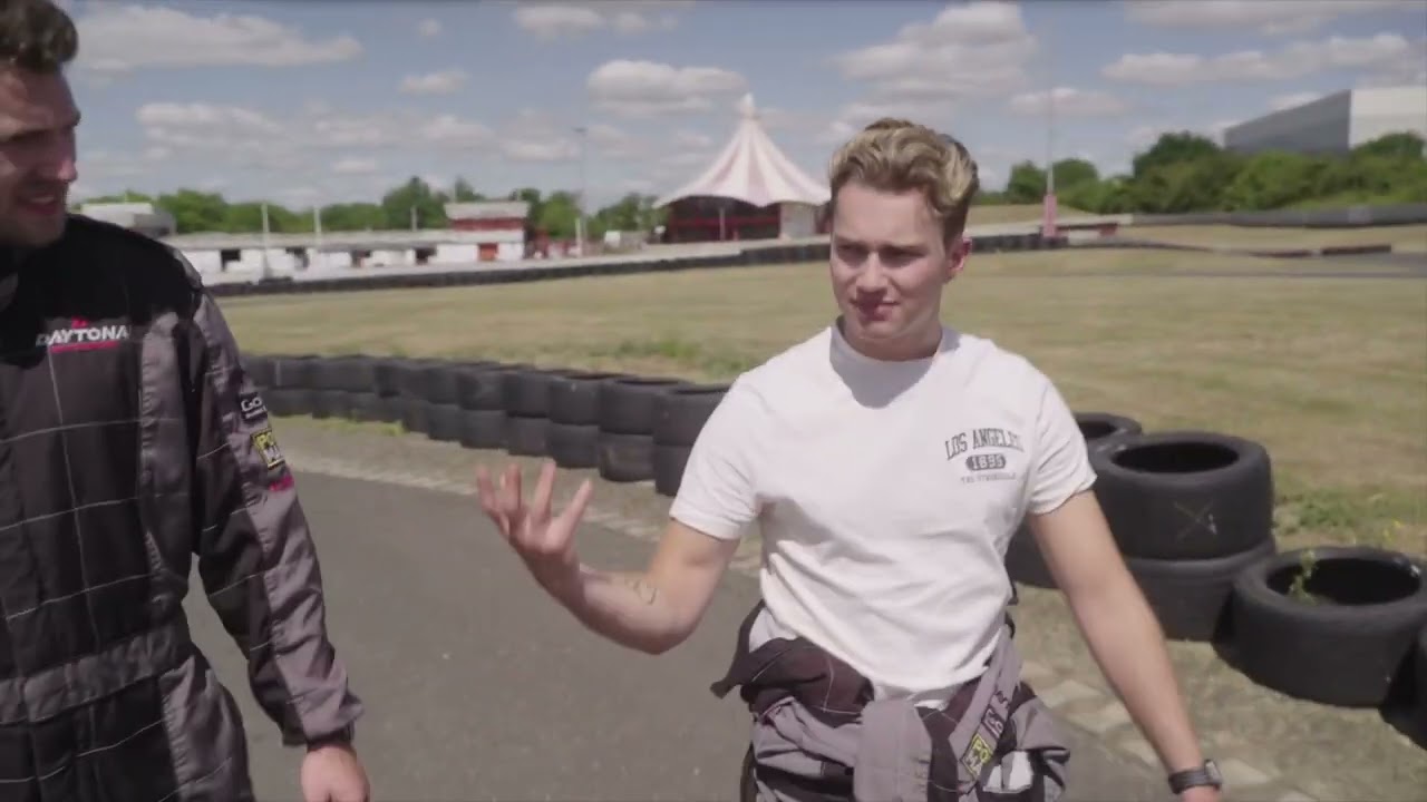 D MAX Go- Karts AJ против Curtis - Daytona Karting Milton Keynes