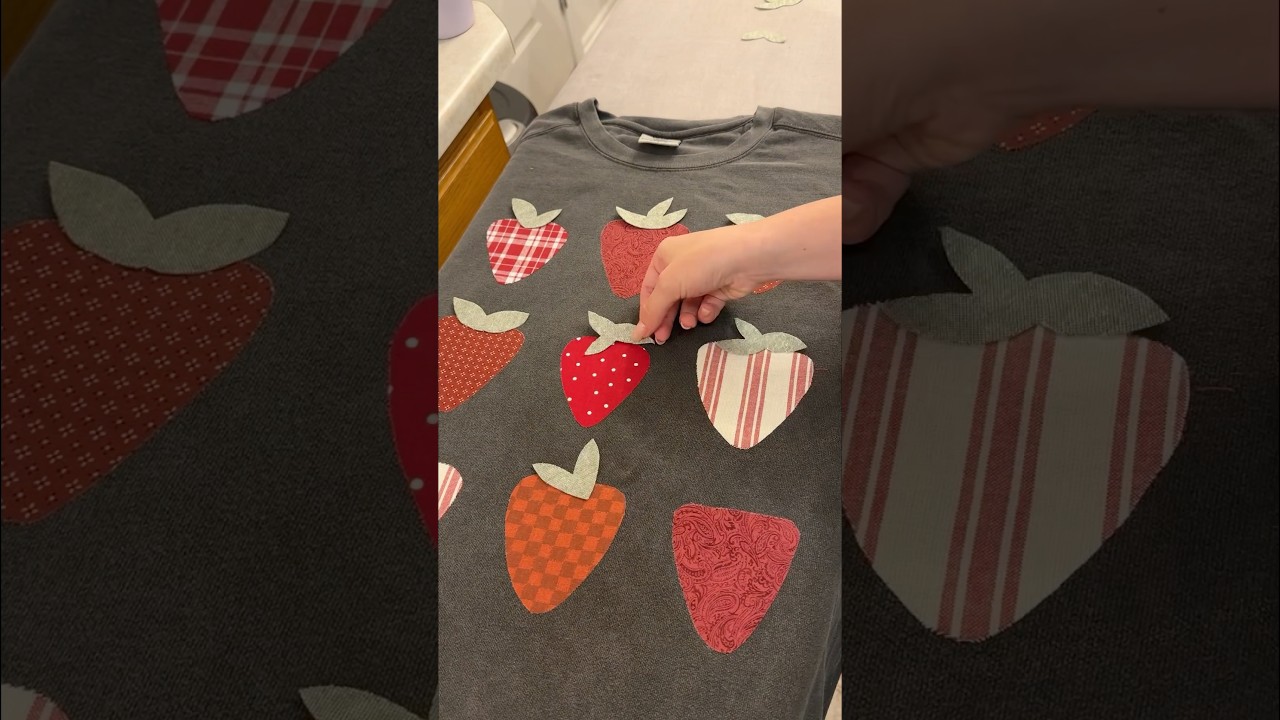 DIY GIRLS NIGHT: Patchwork Fabric Hoodies & Sweatshirts #diy #girlsnight #craftideas