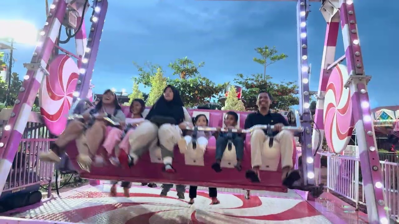 Naik ayun ayunan mas ibas ketakutan 🤪