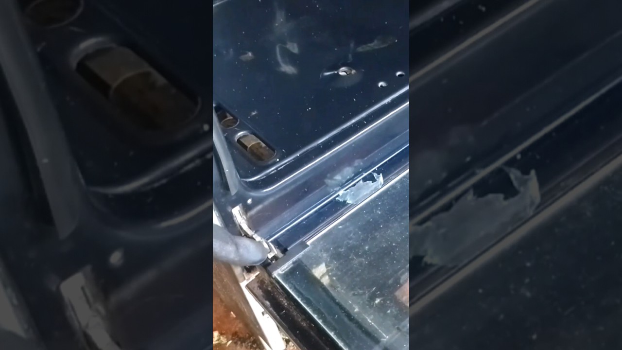 how to remove your oven door 🧐😱 how to remove a whirlpool oven door 