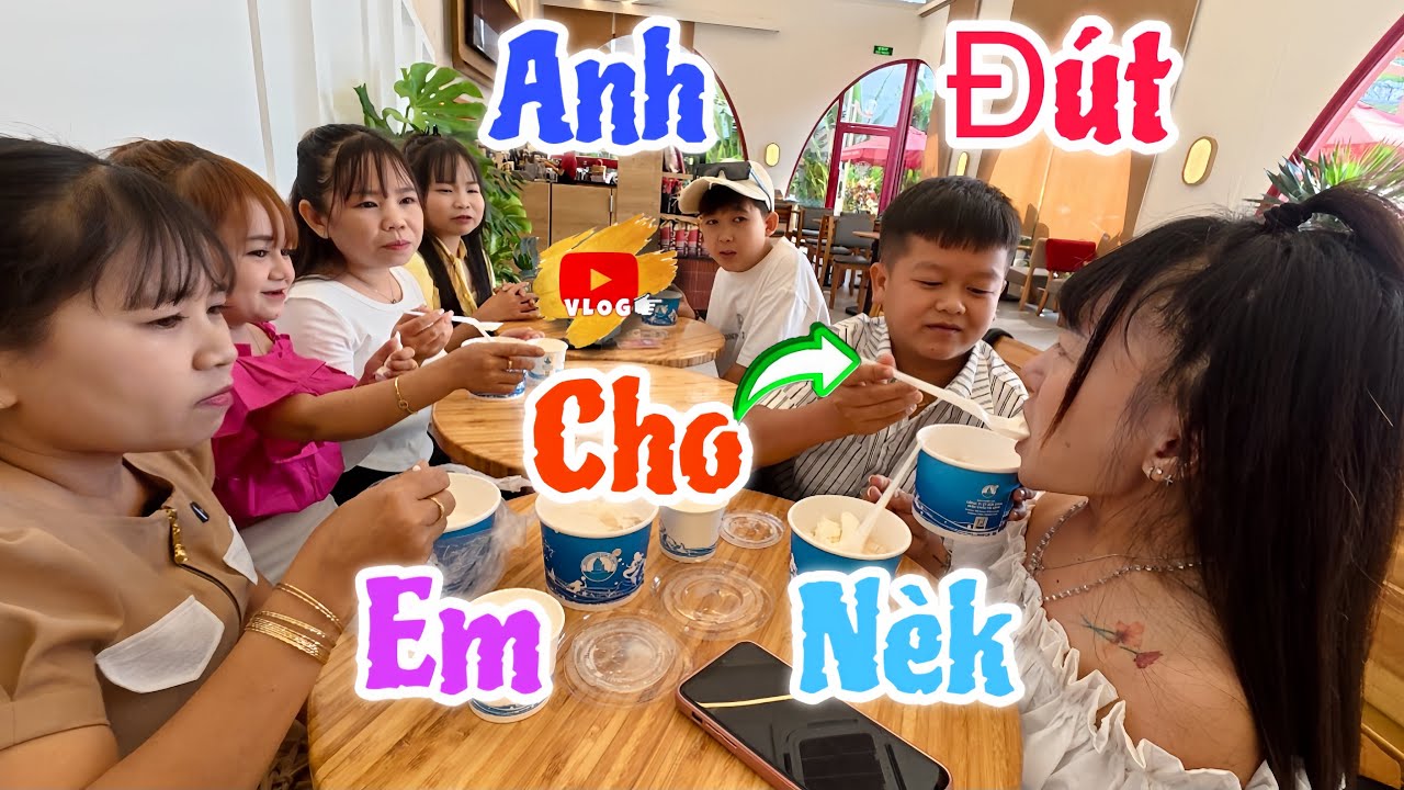 Biệt Đội T&iacute; Hon Được &Uacute;t Mini Dẫn Đi L&ecirc;n Phố Giải Ngố Ở Tp.Rạch Gi&aacute; Ki&ecirc;n Giang || Hải T&iacute; Hon