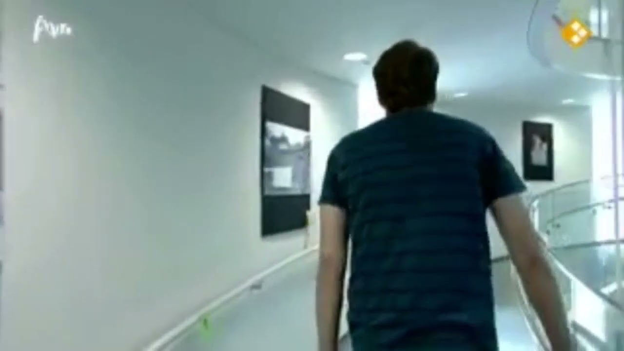 Wie is de Mol?-veiling: Expositiefoto (2010)