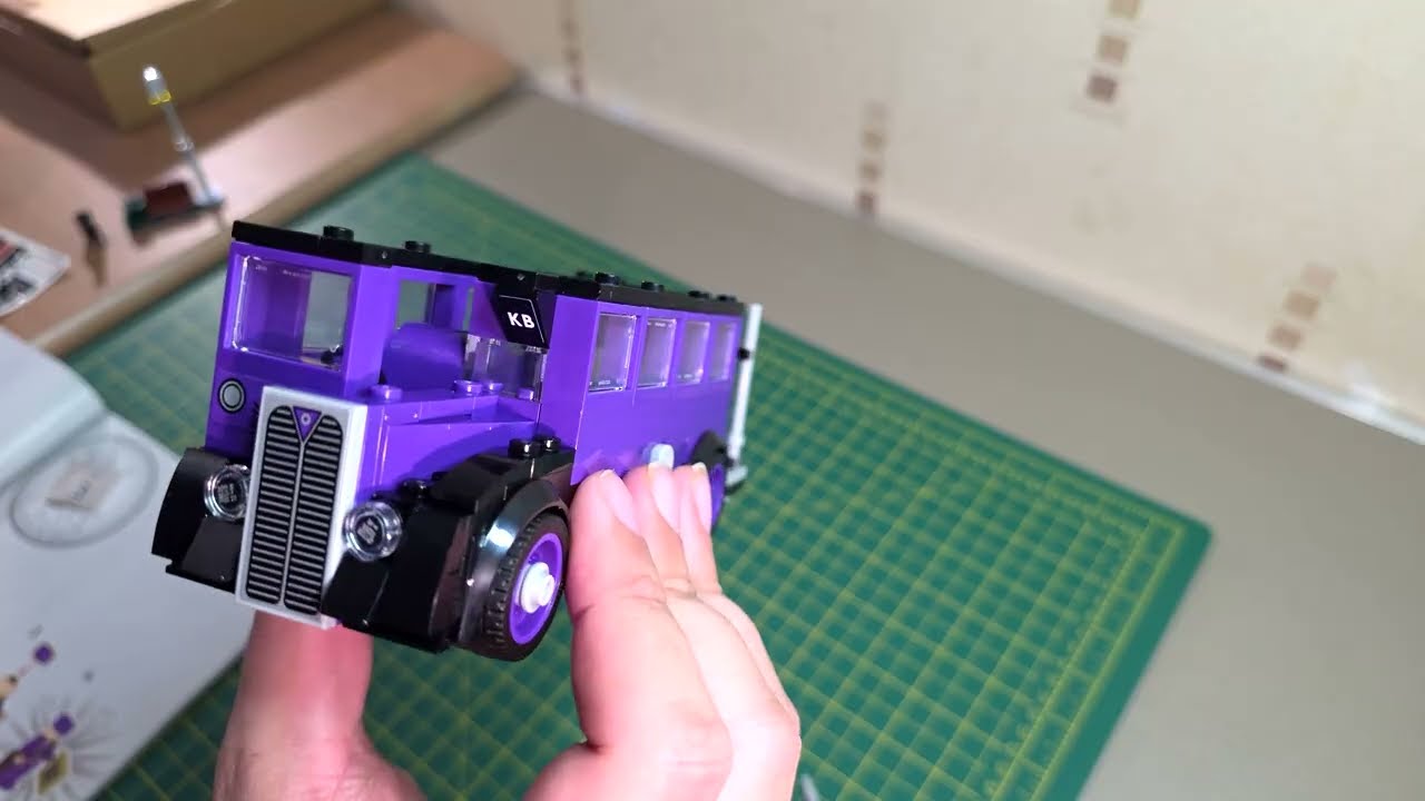 LEGO Builds Эпизод 1 — Автобус «Рыцарь Гарри Поттера»