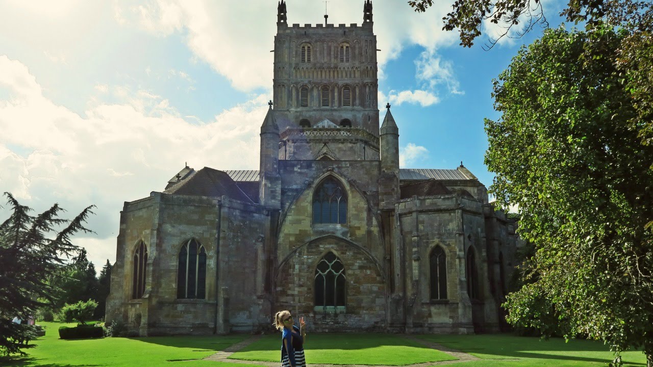🇬🇧 Is this the most beautiful church in England? | Tewkesbury Abbey, UK, England church