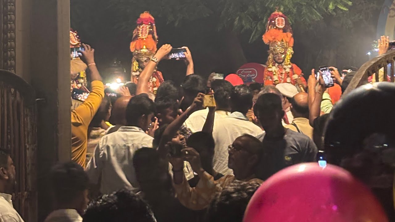 चलिए आज अपनी रसोई में बनाते हैं आलू गोभी मटर टमाटर की जायकेदार सब्जी