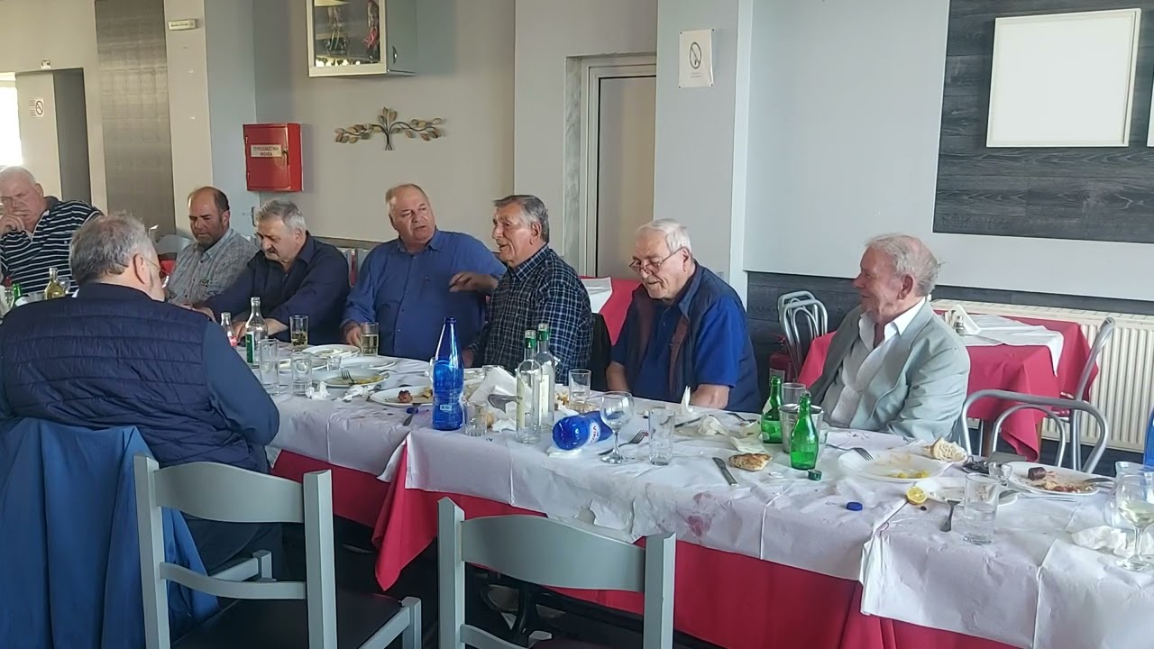 ΓΛΥΚΟΧΑΡΑΖΟΥΝ ΧΑΡΑΕΣ.Κουντουράς Νάσος.11-4-2024