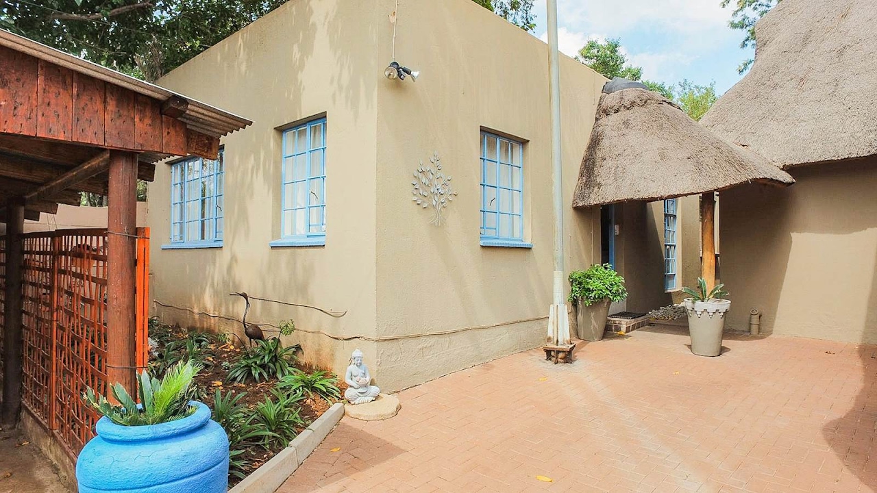 1 Bedroom Garden Cottage to rent in Gauteng | Johannesburg | North Riding To Lanseria | |